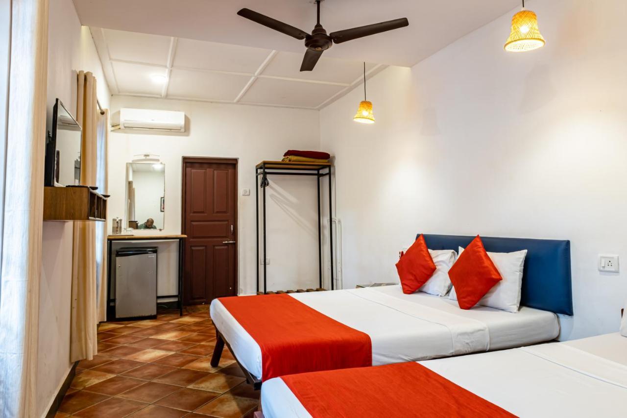 O Camarao Hotel Calangute Luaran gambar