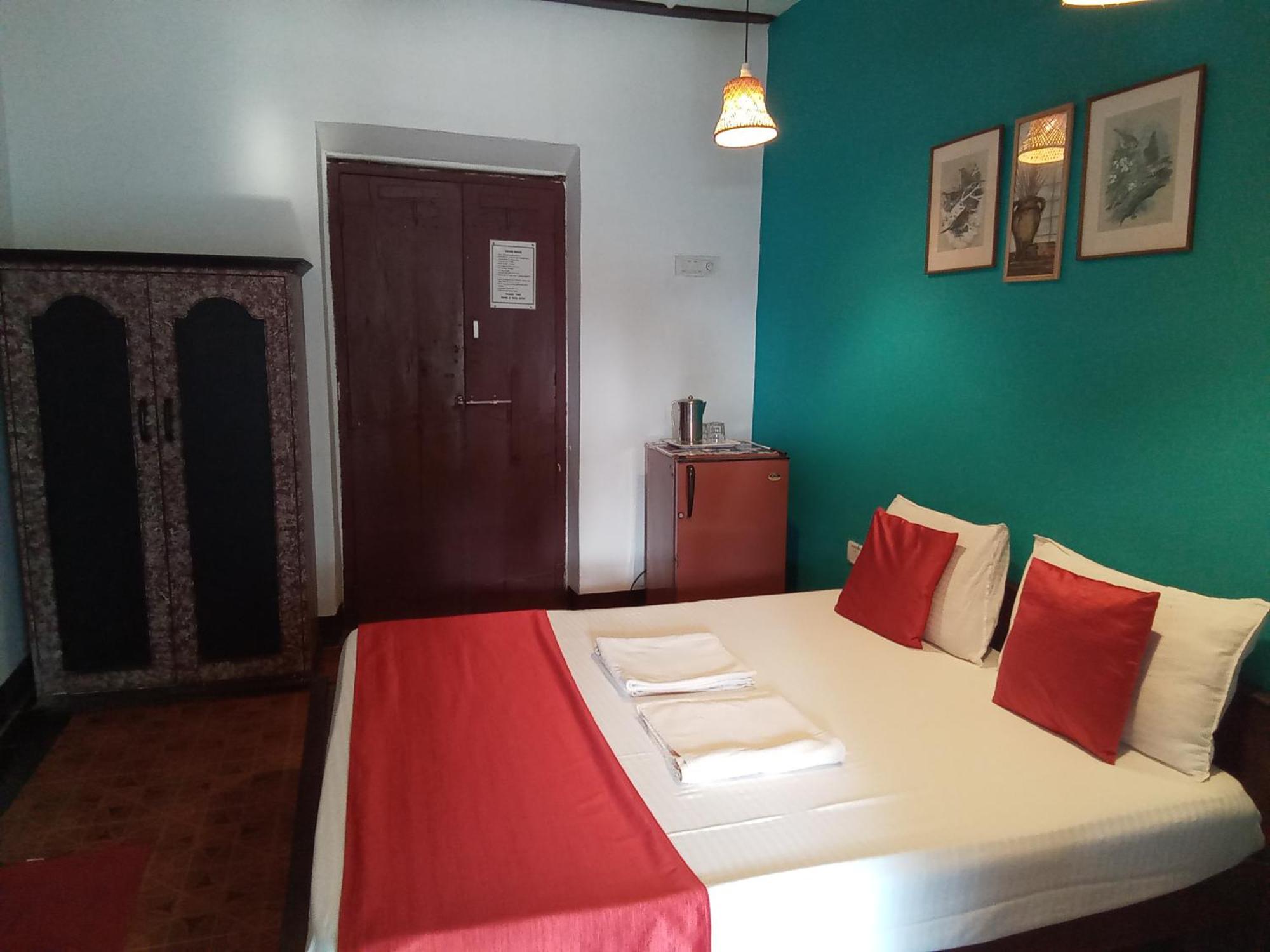 O Camarao Hotel Calangute Luaran gambar