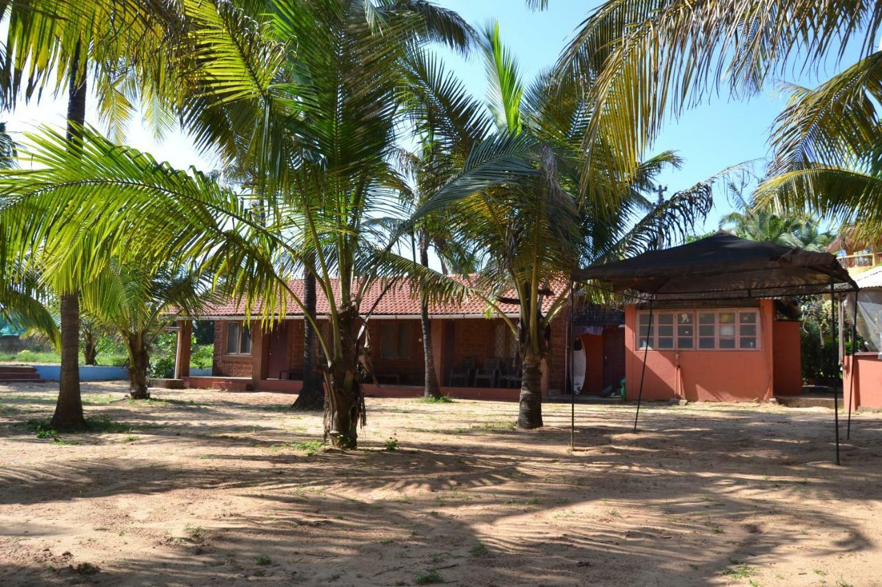 O Camarao Hotel Calangute Luaran gambar